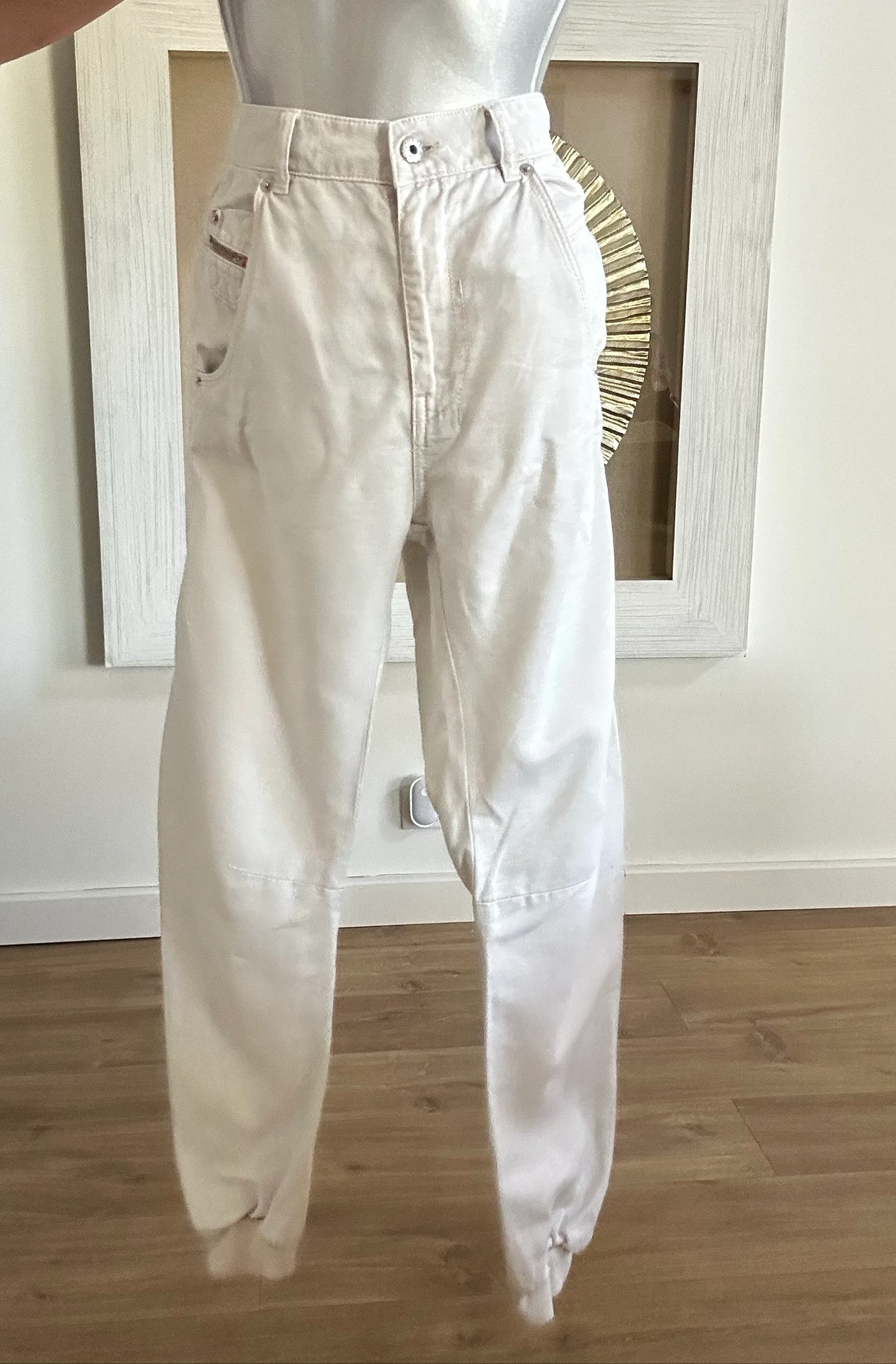 Pantalon Diesel lin & coton écru – Coupe carrot chic, taille 28